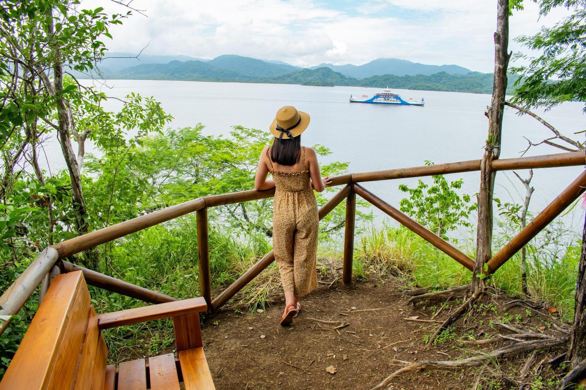 Isla Chiquita Glamping Hotel Paquera Ngoại thất bức ảnh